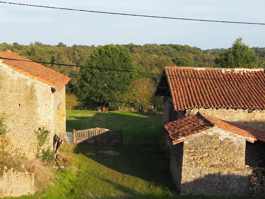 Two Hoots - Farmhouse With Summer Pool. Châteauponsac Exterior photo