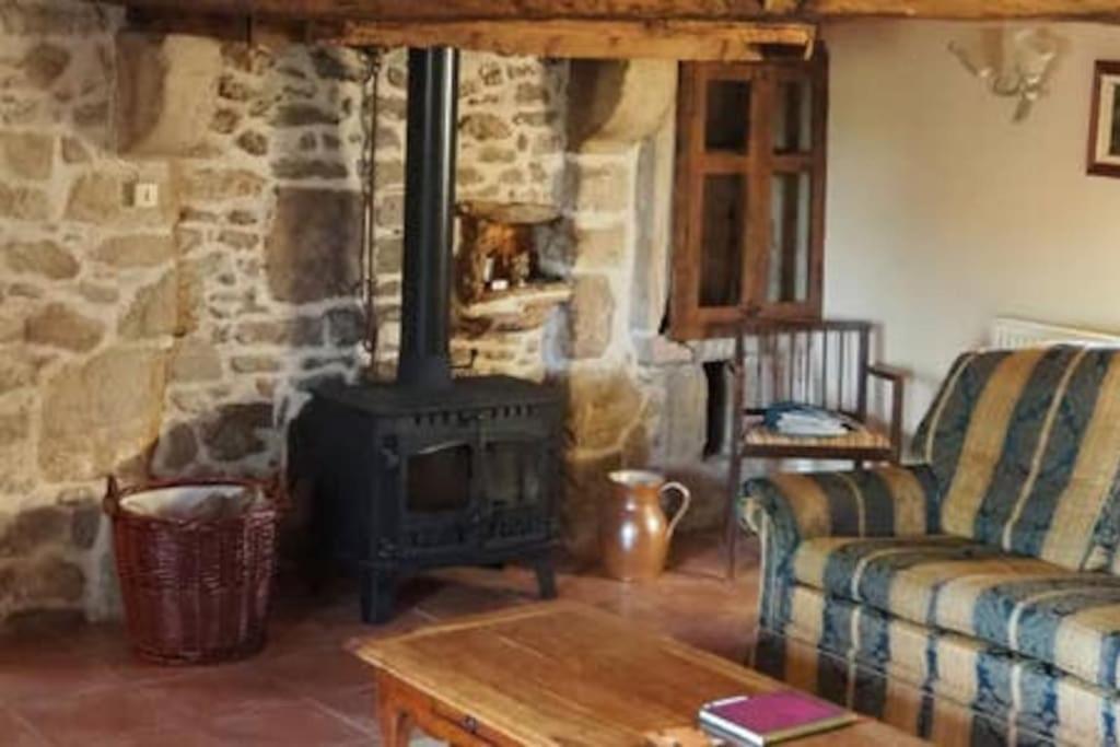 Two Hoots - Farmhouse With Summer Pool. Châteauponsac Exterior photo